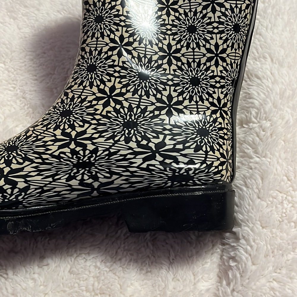 Rain Boots - Picture 16 of 17